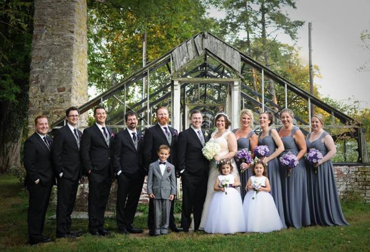 kerry-harrison-knox-bridal-party-green-house